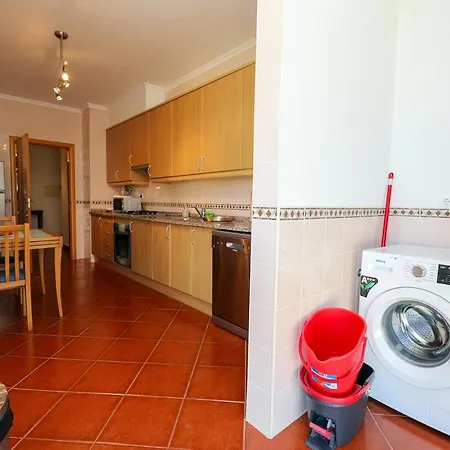 C24 - Sandy Way 3 Bed In * 라고스