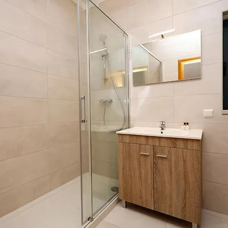 C24 - Sandy Way 3 Bed In 라고스