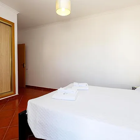 C24 - Sandy Way 3 Bed In